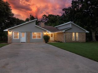 12618 Creekview Dr, Mont Belvieu, TX 77523