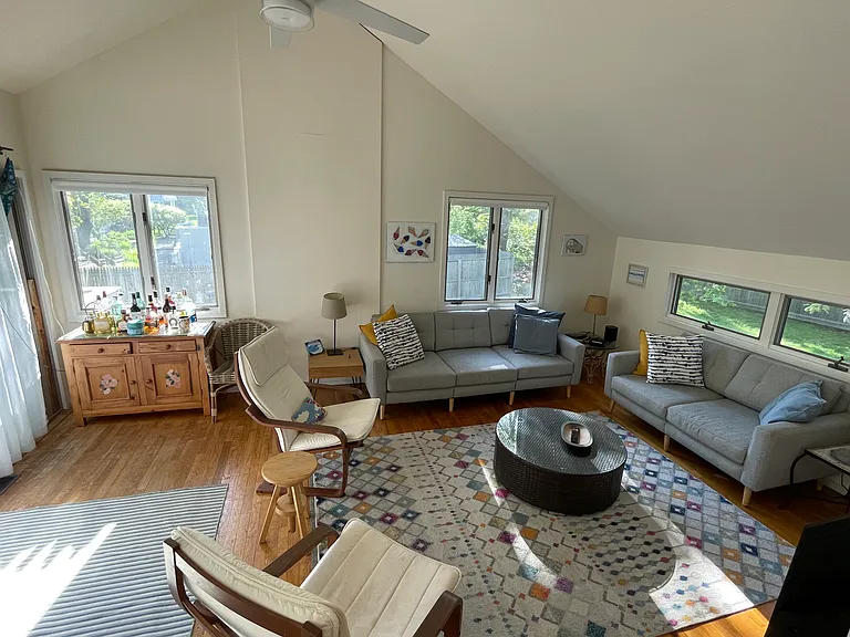 69 Cleveland Dr — Photo 5