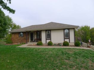 10 Asher Ln, Smithville, MO 64089