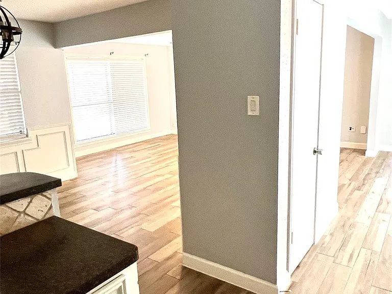 2719 Tinechester Dr — Photo 10