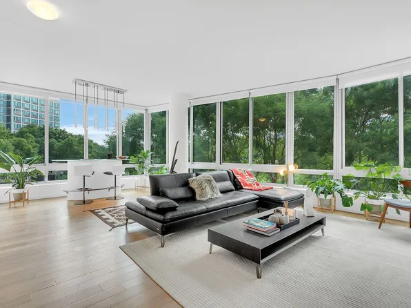 4630 Center Blvd APT 205, Long Island City, NY 11109