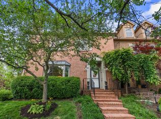 303 Patchen Dr, Lexington, KY 40517