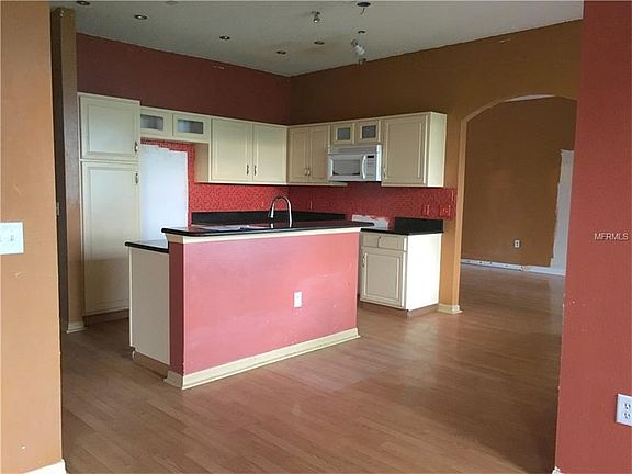 3rd image of 4426 Canopy Ct