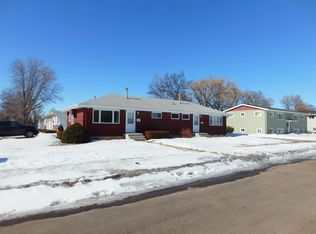 2001 4th St NW, Minot, ND 58703