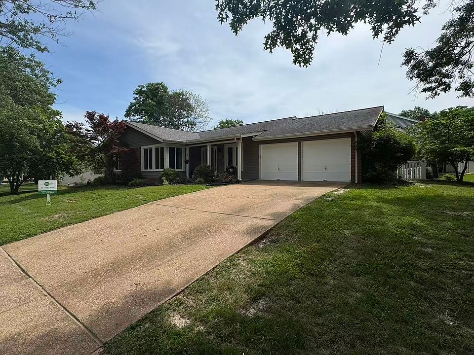 1st image of 15420 Country Ridge Dr