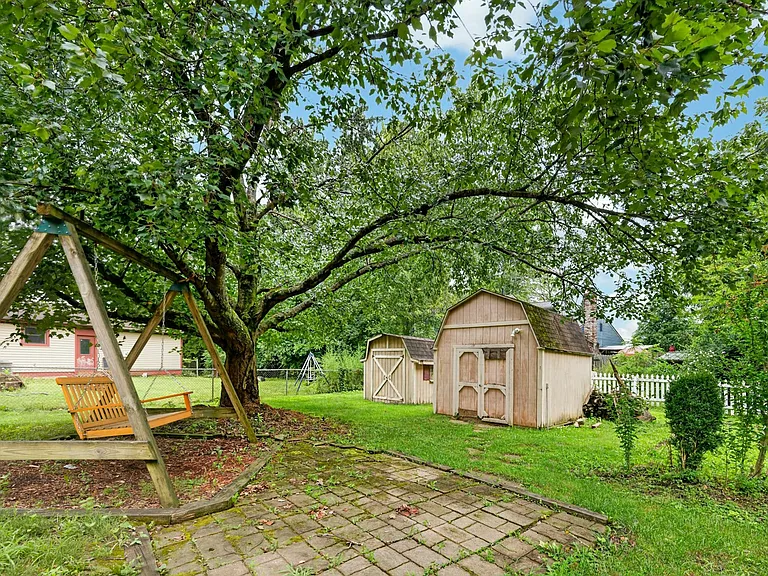 423 Doverwood Dr — Photo 28