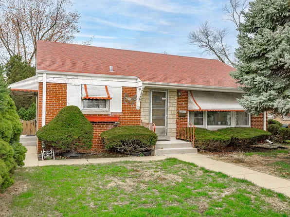 7646 Niles Center Rd, Skokie, IL 60077