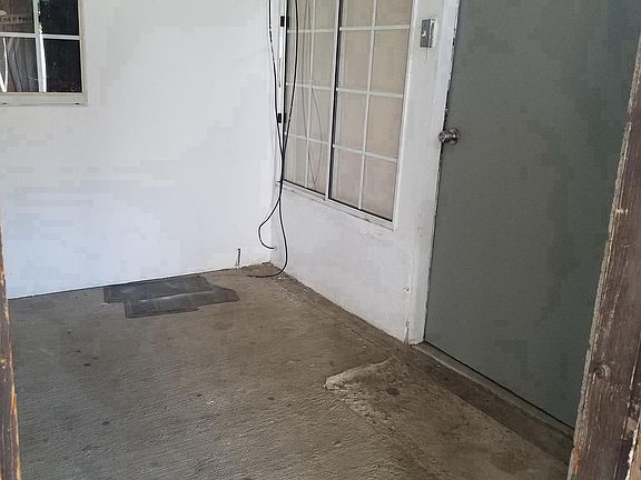 private entrance/patio