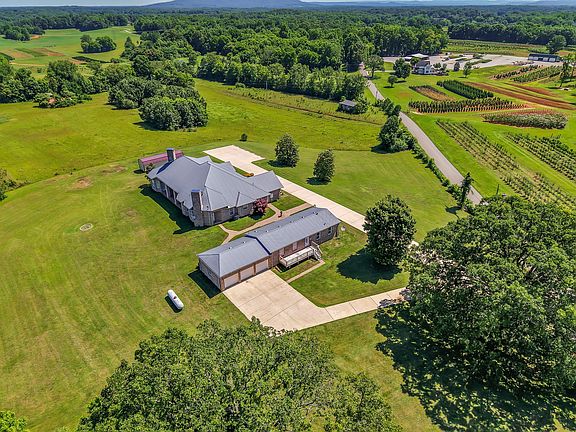 3rd image of 555 Randall Hitchcock Rd