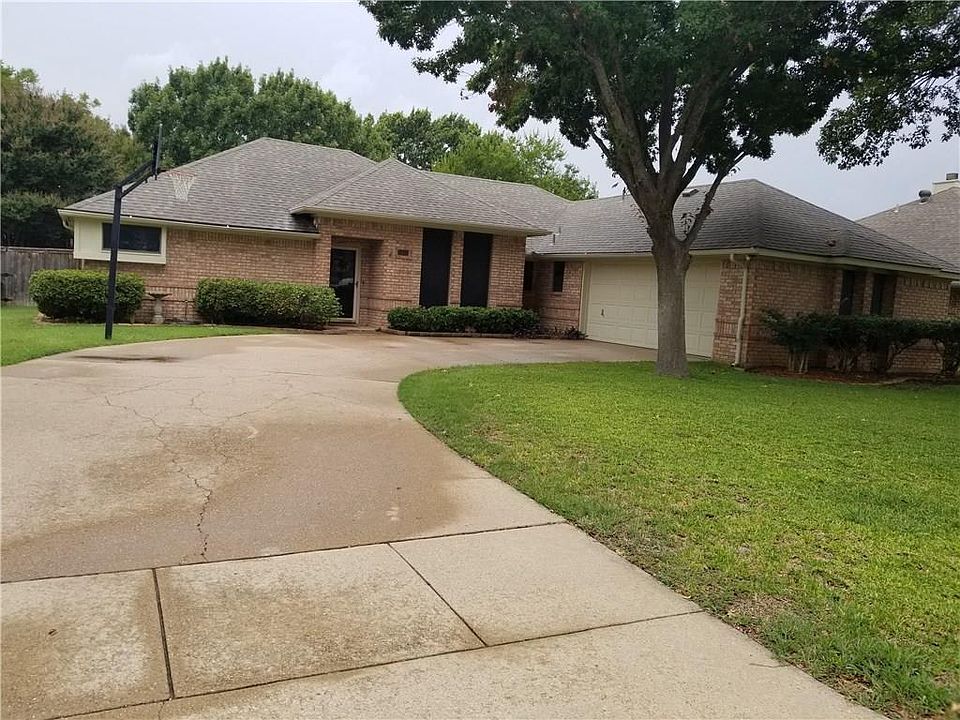 1st image of 1317 Highland Dr