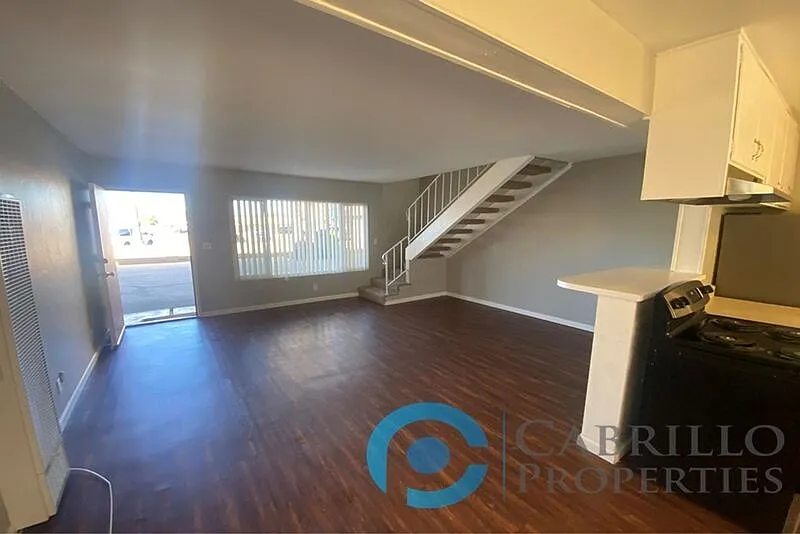 Photo 2 of 11 - 761 S Orange Ave #B - El Cajon, CA Building Photo - 761 S Orange Ave #B