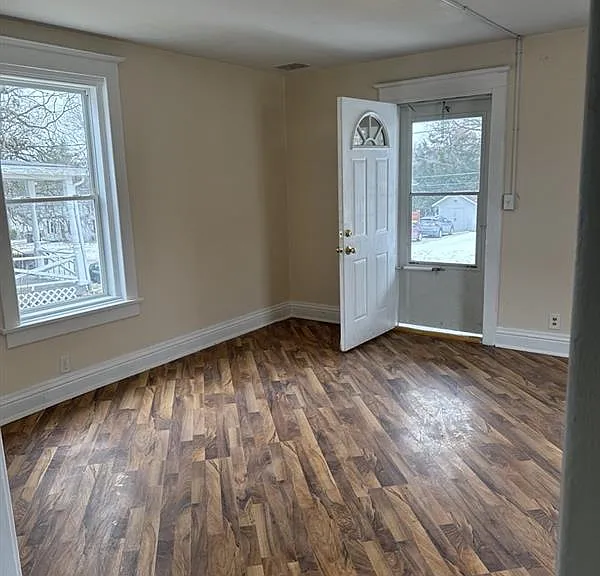 742 W Homer St — Photo 5