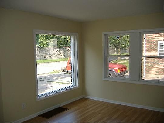 4th image of 222 Cole Ave