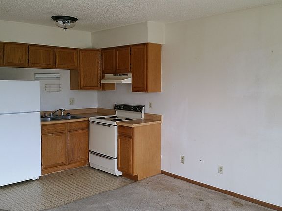 2nd image of 2609 Westwinds Dr APT 1