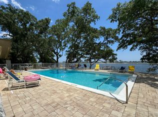 209 W Miracle Strip Pkwy APT C203, Mary Esther, FL 32569