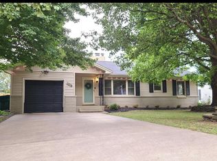 1318 S Kentwood Ave, Springfield, MO 65804