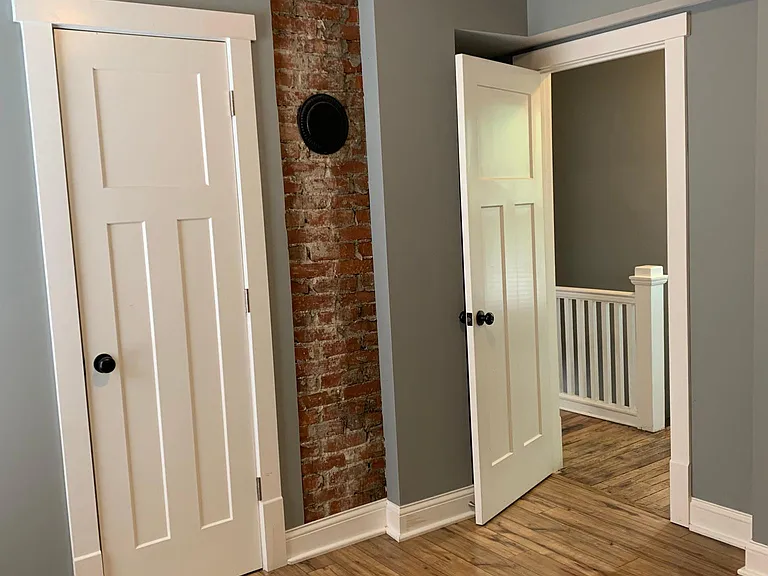 379 E Tompkins St — Photo 15