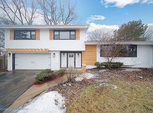 2955 Lilac Ln, Northbrook, IL 60062