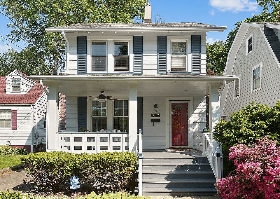 1st image of 332 Meeker St