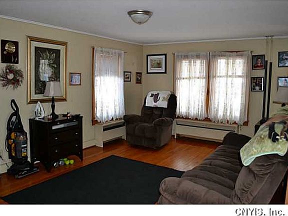 3rd image of 401 Kiah St