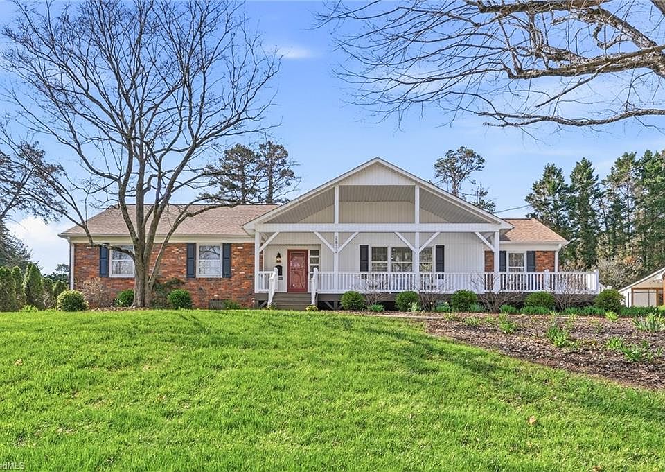 1st image of 2832 Monticello Dr