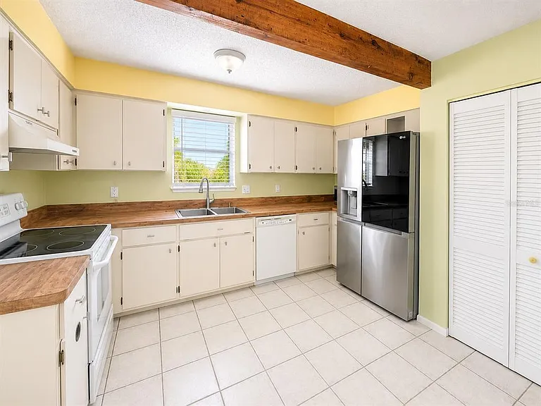 60 Beachcomber Ln #B — Photo 3