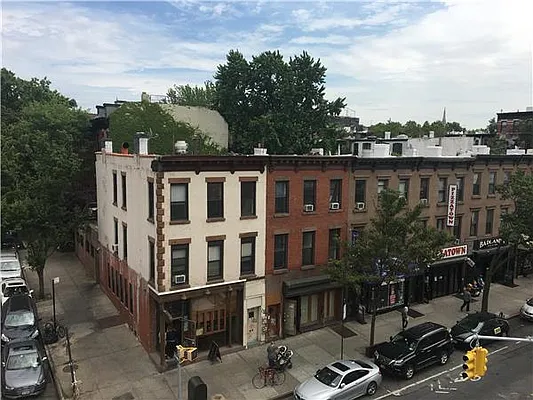 Rented by Avenue Sotheby's International Realty | media 11