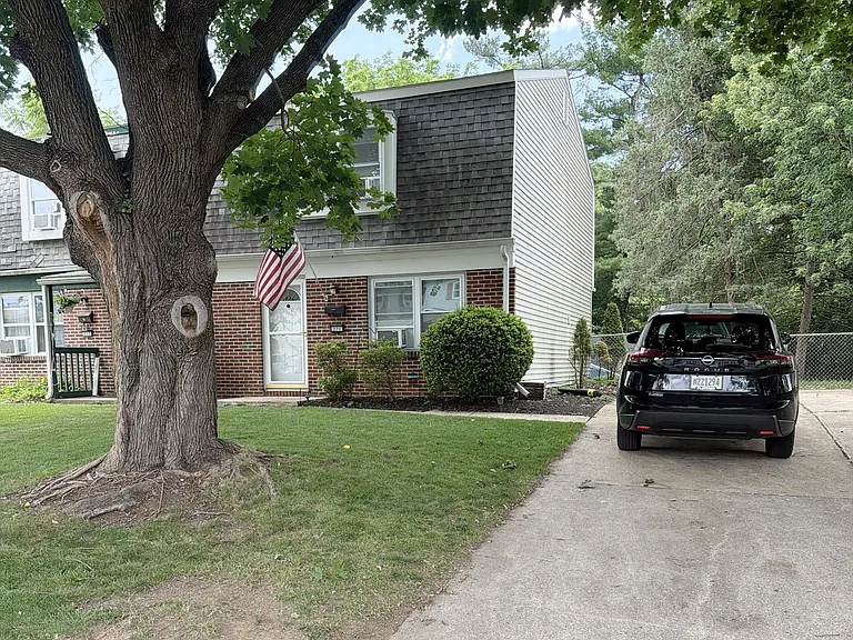 271 W Ridge St — Photo 1