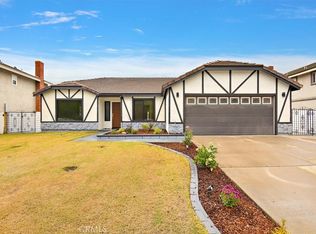 2411 Peacock Ln, Corona, CA 92882