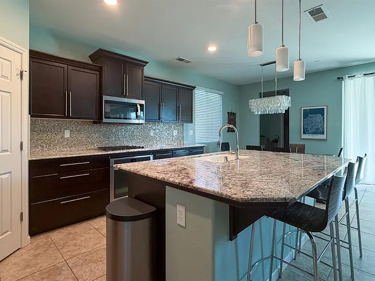 3060 Morris Ave — Photo 7