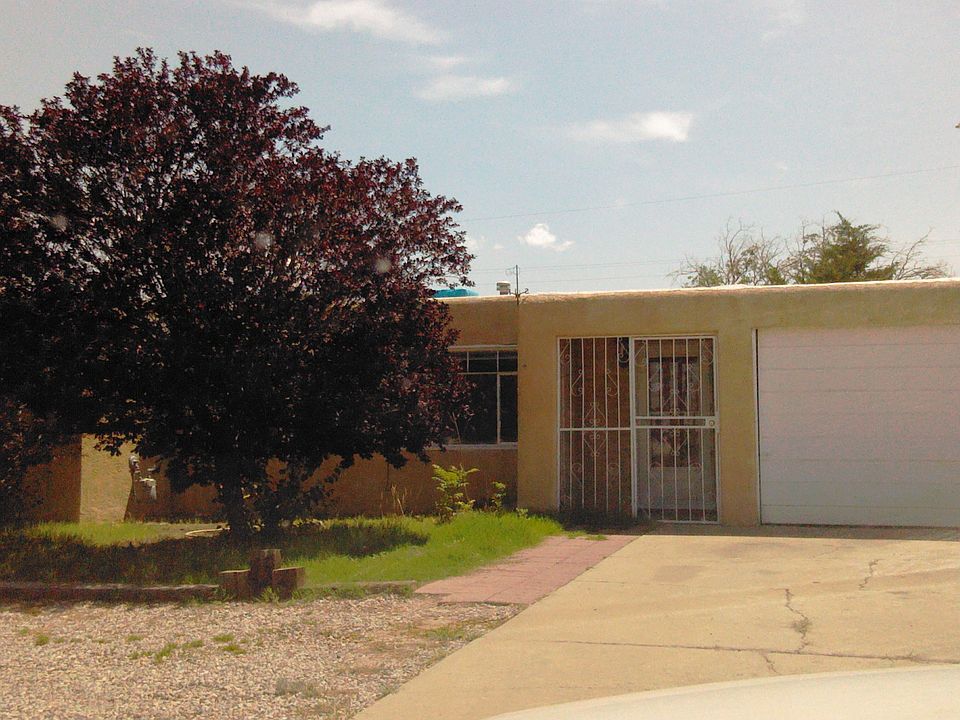 huge fenced front yard