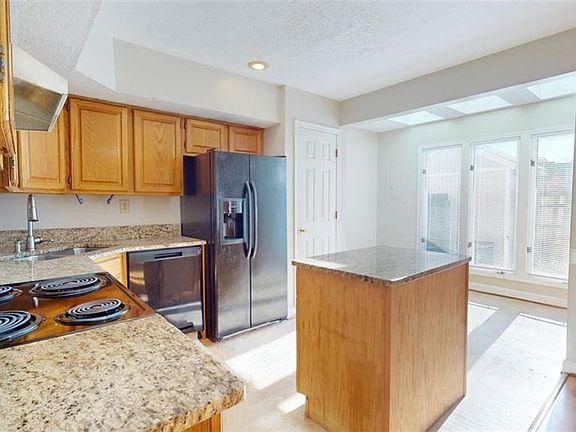 3rd image of 403 Arabian Cir