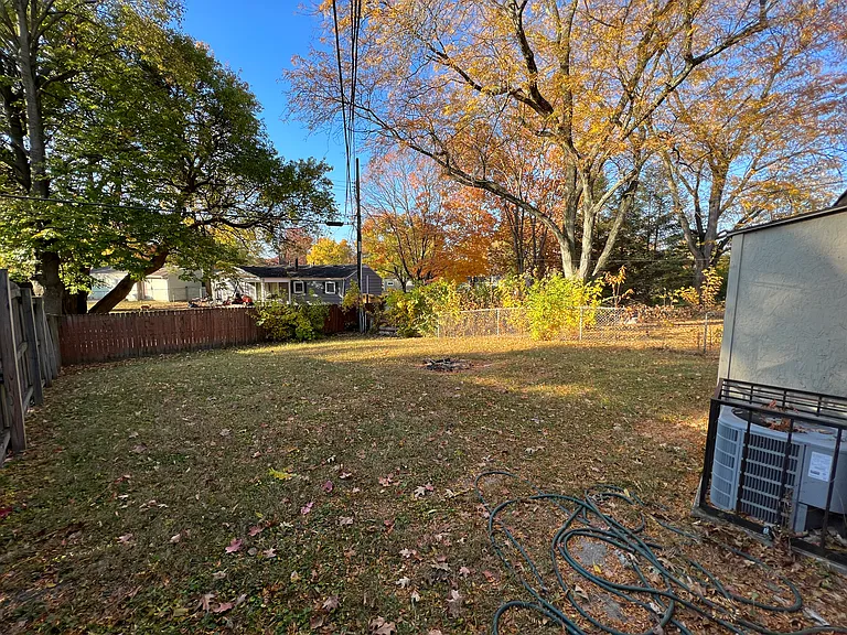 1608 Briedweng Ave — Photo 6