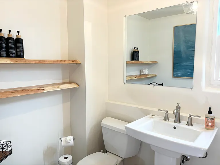 106 W Islay St — Photo 5