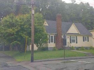 24 Nelson St, Webster, MA 01570