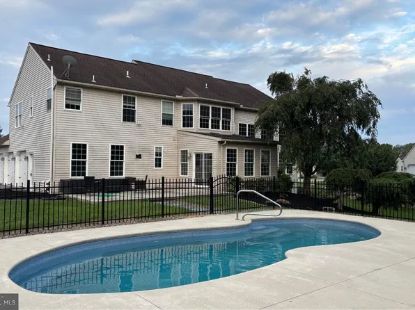 49 Augusta Ln, Fleetwood, PA 19522