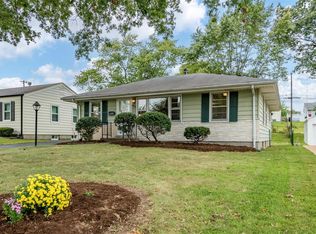7933 Navajoe St, Saint Louis, MO 63123