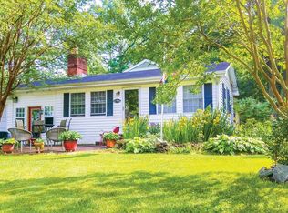 704 Warner Ln, Hague, VA 22469