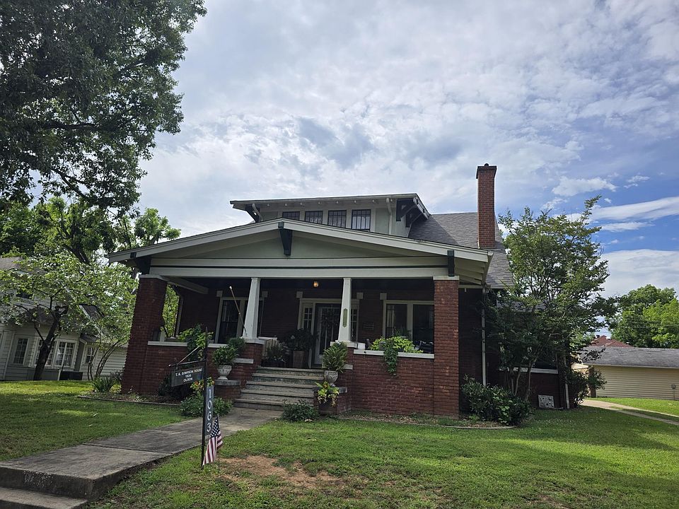 1st image of 1063 E College Ave