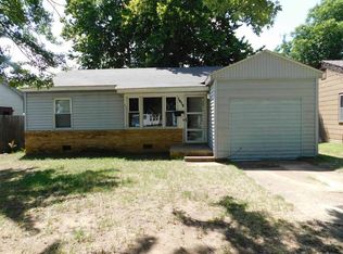 1012 N 2nd St, Ponca City, OK 74601