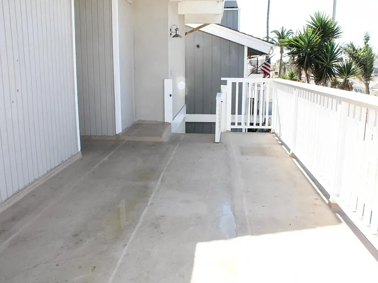 148 Ventura Ave — Photo 28