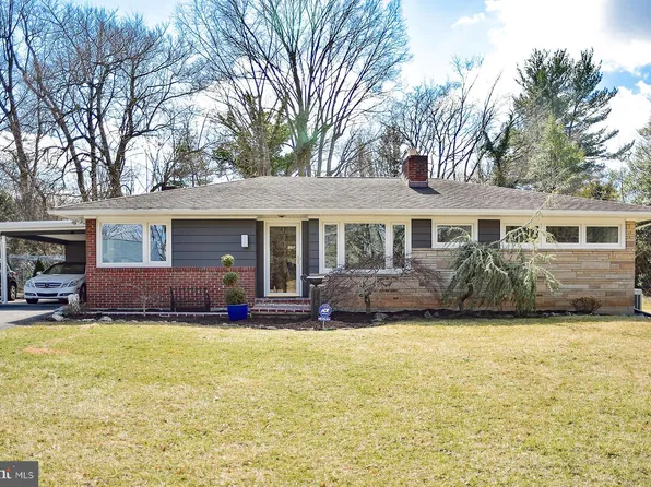 18713 Briarwood Dr, Hagerstown, MD 21742