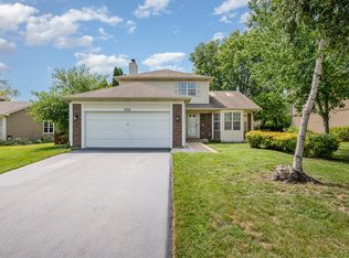 700 Lilac Dr, Algonquin, IL