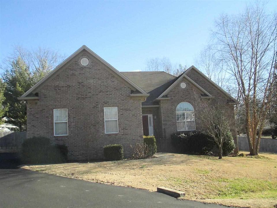 1st image of 724 Briarwood Ct