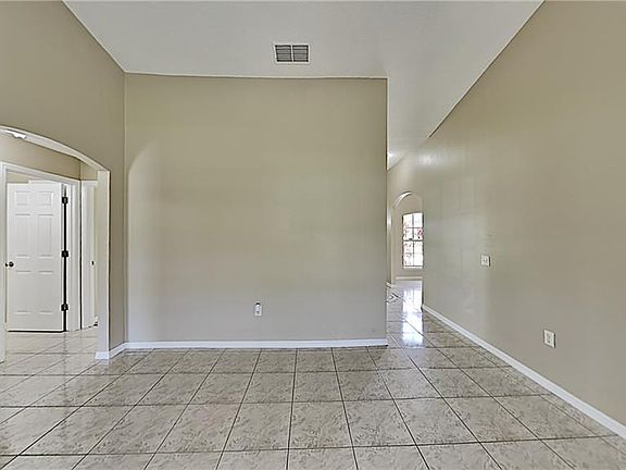 4th image of 205 Taranto Way