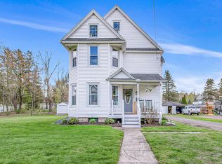 114 Cemetery St, Jermyn, PA 18433