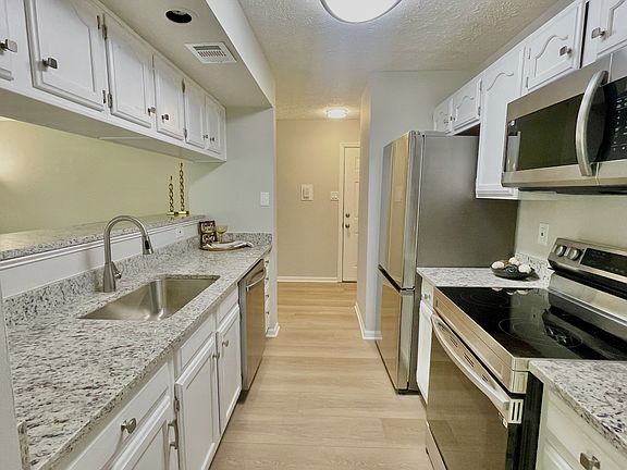 3rd image of 13108 Briarcliff Ter APT 707