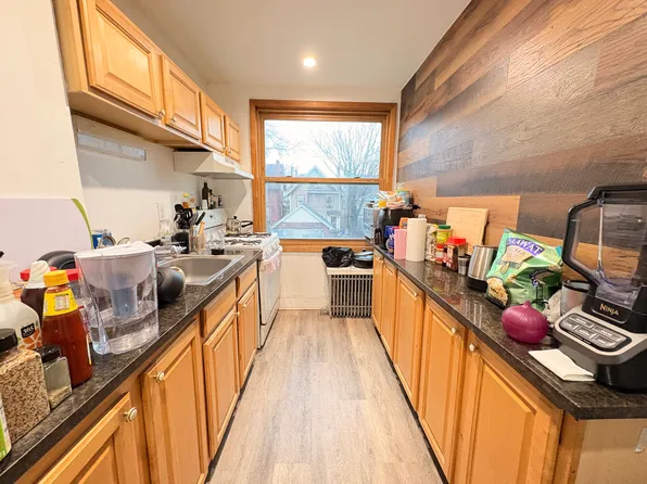 5818 Hobart St, Pittsburgh, PA