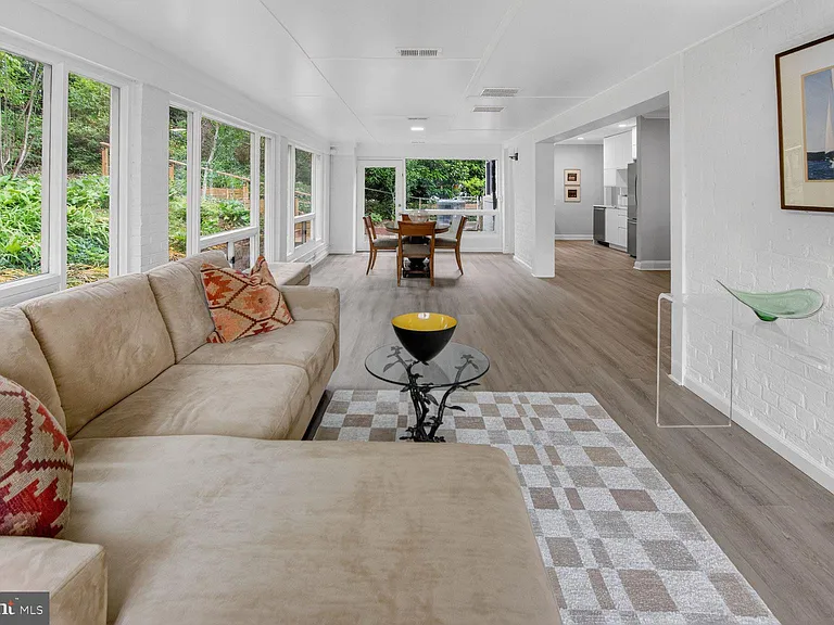 3305 W Coquelin Ter — Photo 8