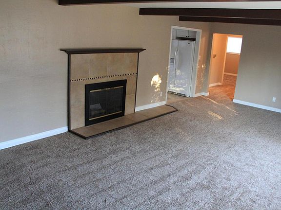 3rd image of 2216 Cherry Dr